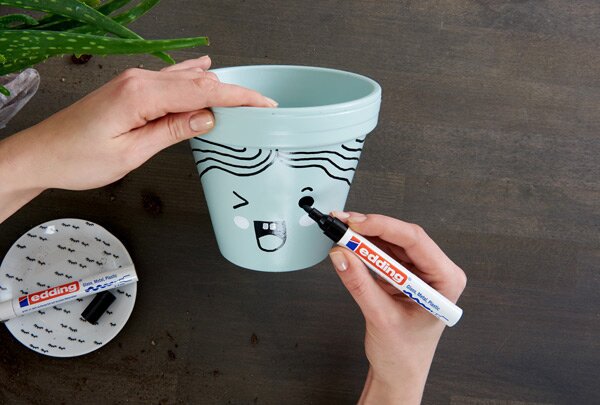 Lakový popisovač EDDING PAINT MARKER 750 zlatý